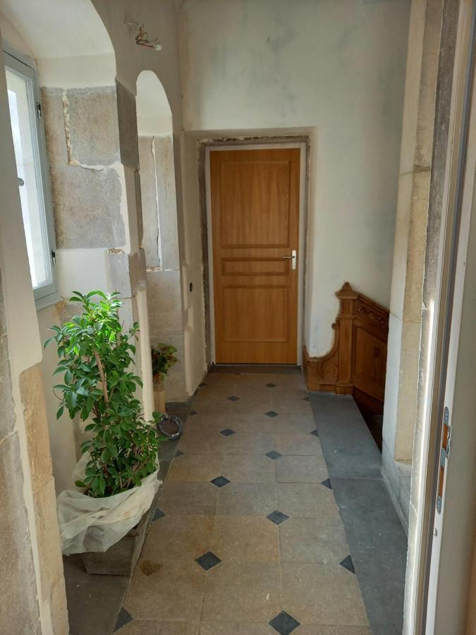 Les Meubles Du Colombier Apartman Lons-le-Saunier Kültér fotó