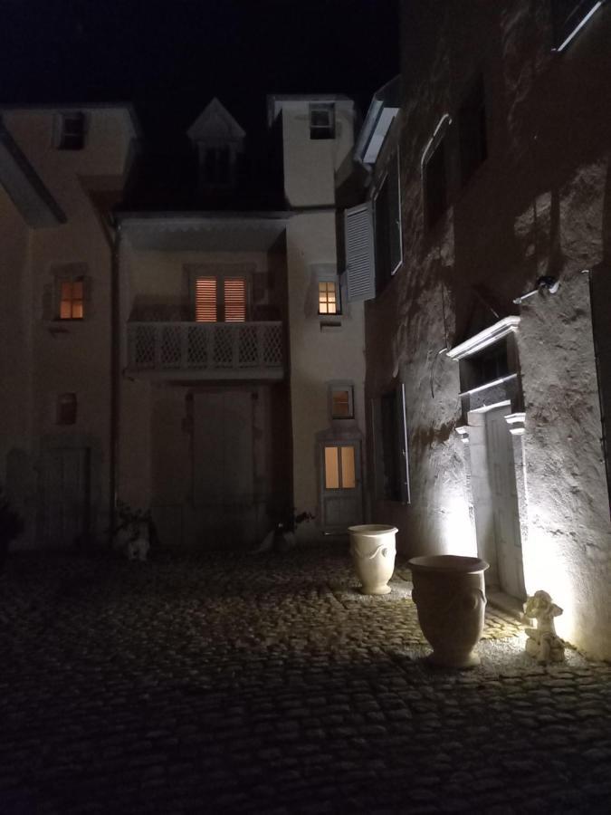 Les Meubles Du Colombier Apartman Lons-le-Saunier Kültér fotó